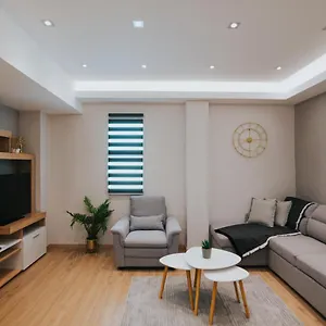 https://new-cozy-by-the-sea-apartment.hotels-of-thessaloniki.com