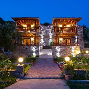 https://amaryllis-apartments.hotelschalkidiki.net