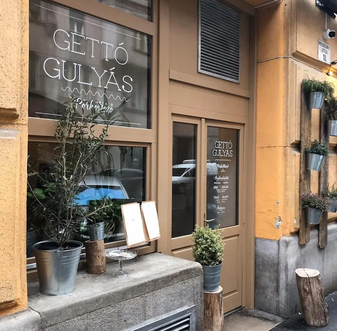 Budapest City Center W18